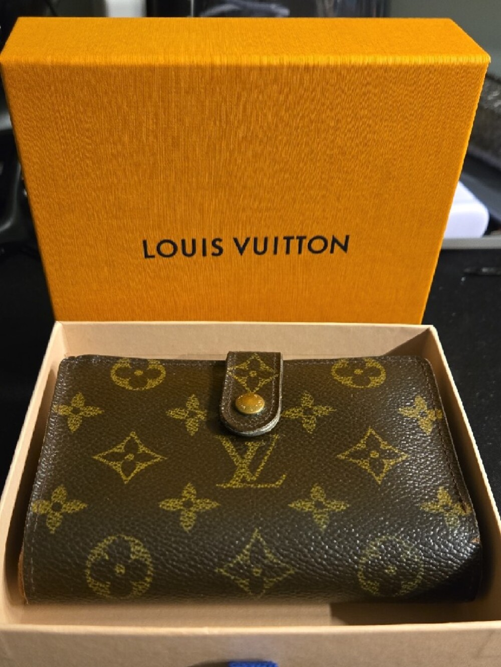 ✨ Louis Vuitton Monogram Kisslock Wallet ✨